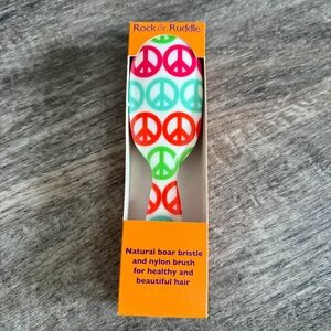 NIB ROCK & RUDDLE Peace Sign Small Hairbrush